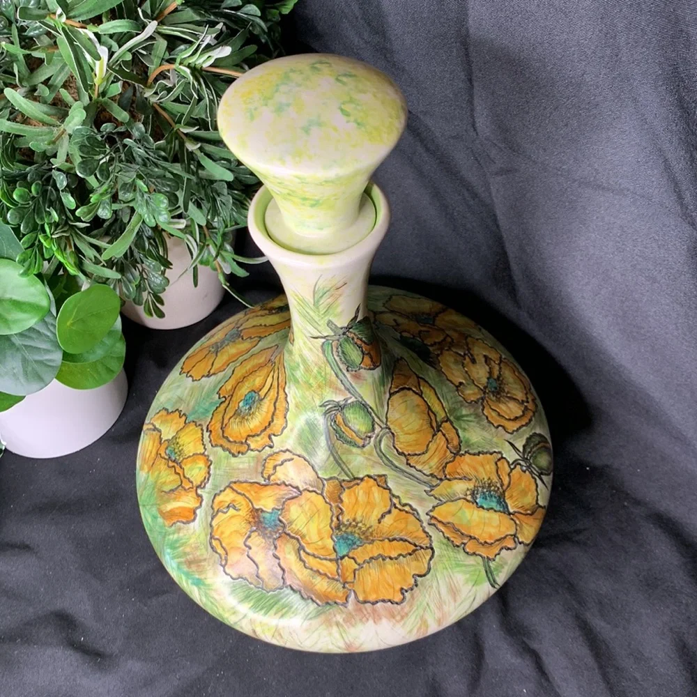Vintage Artist Design hand painted and etched Ceramic Decanter with poppies - Picture 4 of 11